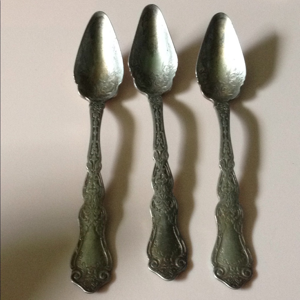 Antique Anchor Aa Roger Dessert Spoons